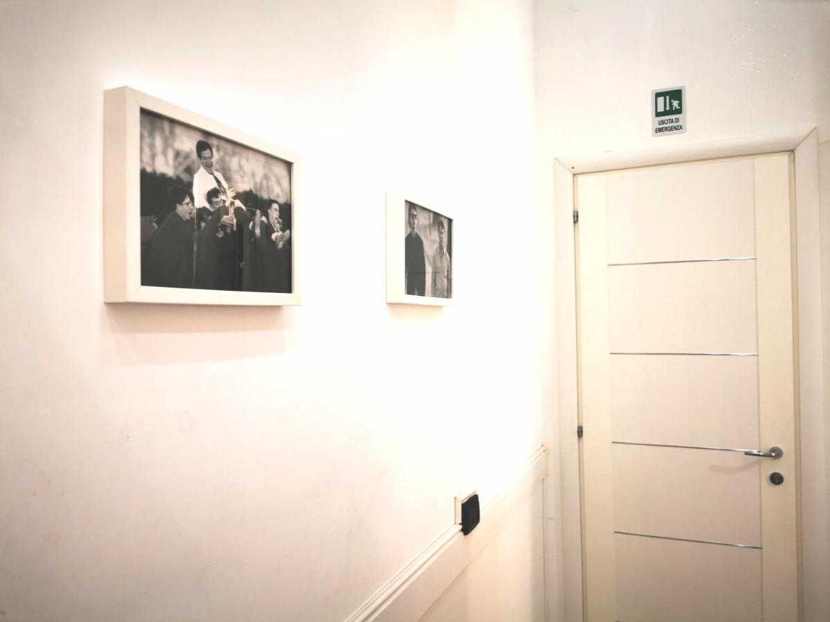 Bed and Breakfast Cinema House 2 Roma Exterior foto